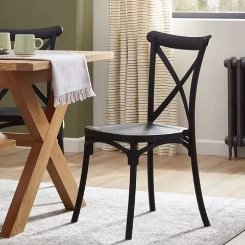 Pack de 4 Sillas de Comedor en Polipropileno CROSS